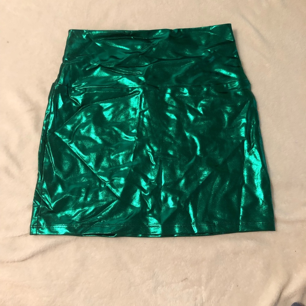 Metallic Green Elastic Pencil Skirt